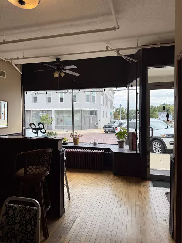 Evansville, WI 53536,26 E Main Street