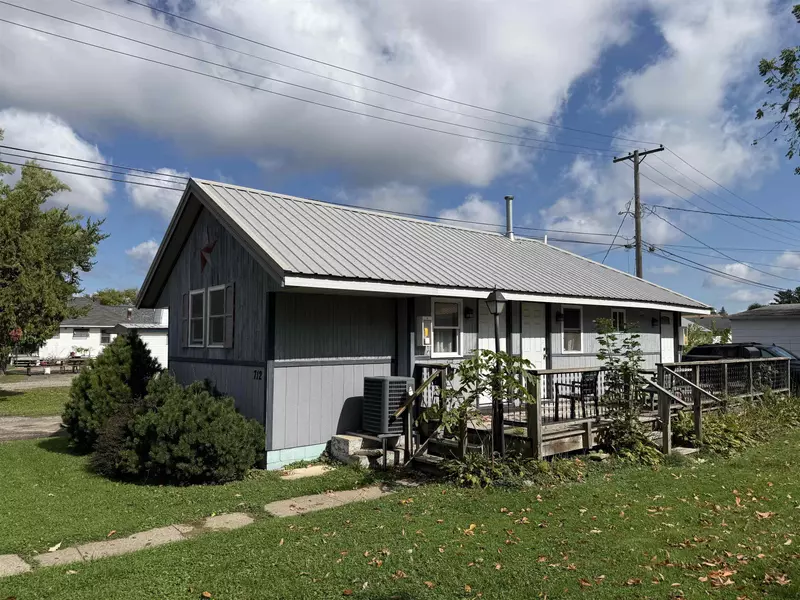 712 Vine Street, Wisconsin Dells, WI 53965