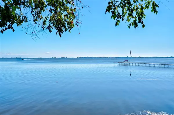 Waunakee, WI 53597,5114 Reynolds Avenue