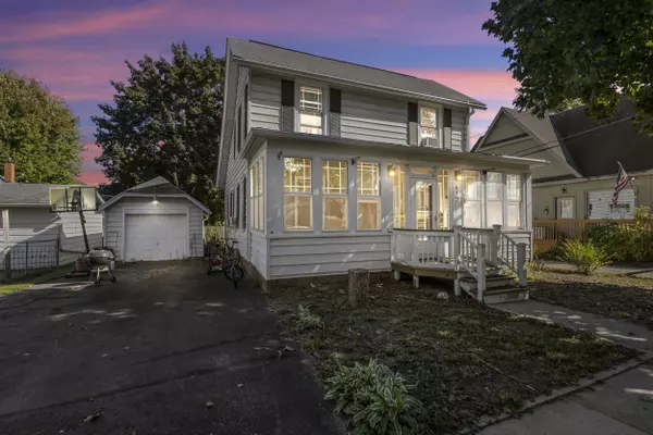 Baraboo, WI 53913,616 West Street