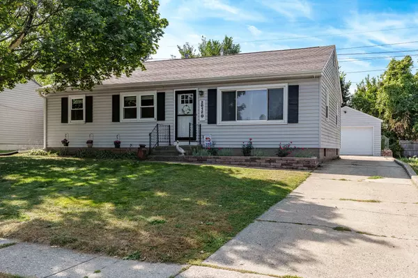 2012 Pioneer Drive, Beloit, WI 53511-3018