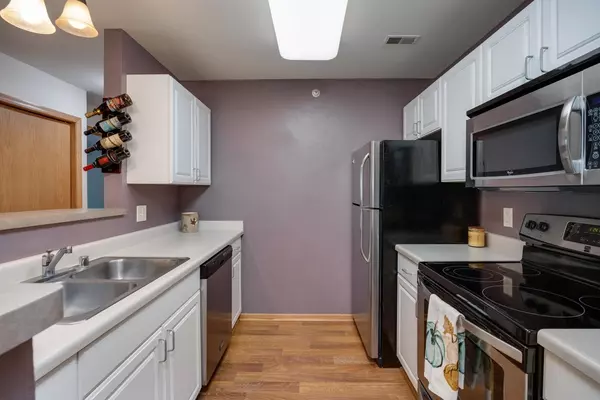 Madison, WI 53718,10 Kings Mill Circle #112