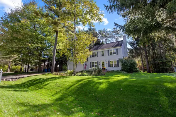 Suamico, WI 54173,1749 Ives Lane