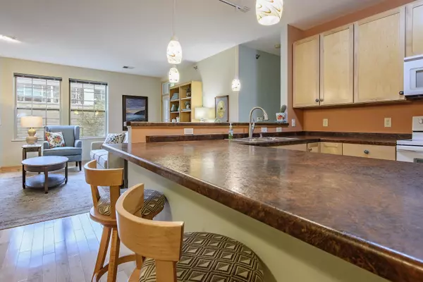 Sun Prairie, WI 53590,201 E Lane Street #202