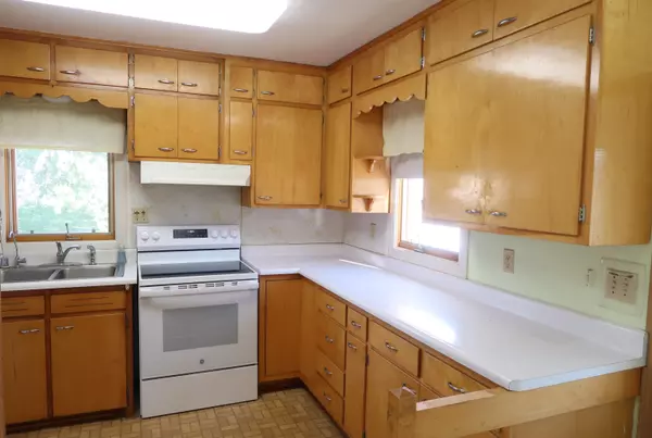 Deforest, WI 53532,716 E Holum Street