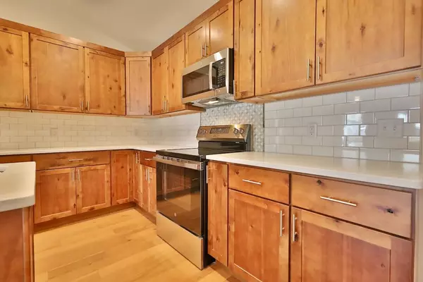 Stoughton, WI 53589,356 Lilac Lane