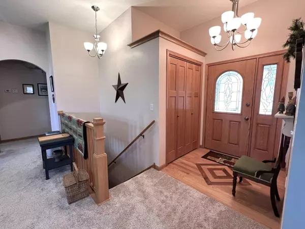 Viroqua, WI 54665,801 Derek Lane