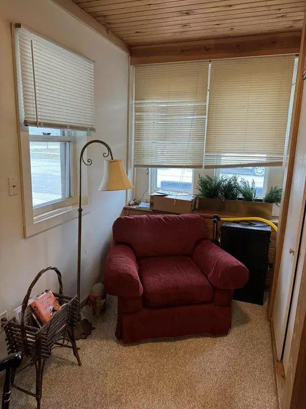 Spring Green, WI 53588,142 N Worcester Street