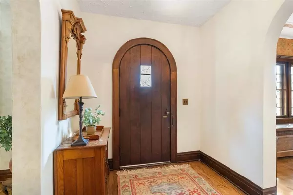 Madison, WI 53711,3918 Nakoma Road