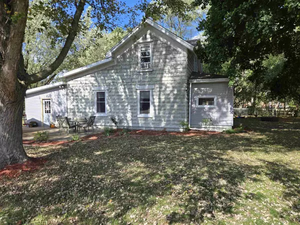 Lone Rock, WI 53556,311 N Highway 130