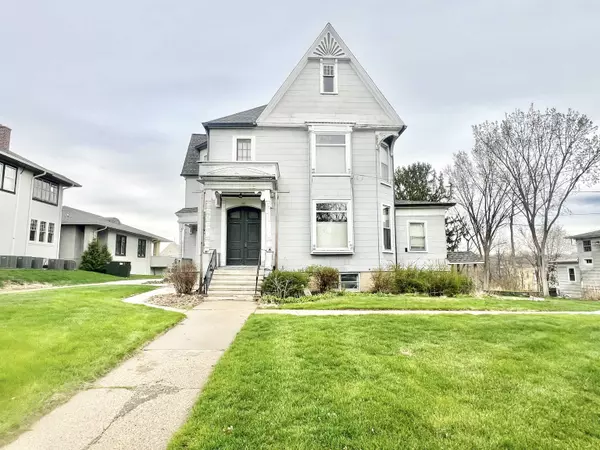 420 N Jackson Street, Janesville, WI 53548
