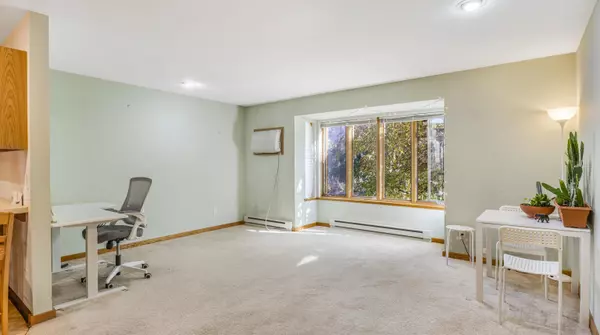 Madison, WI 53726,16 N Allen Street