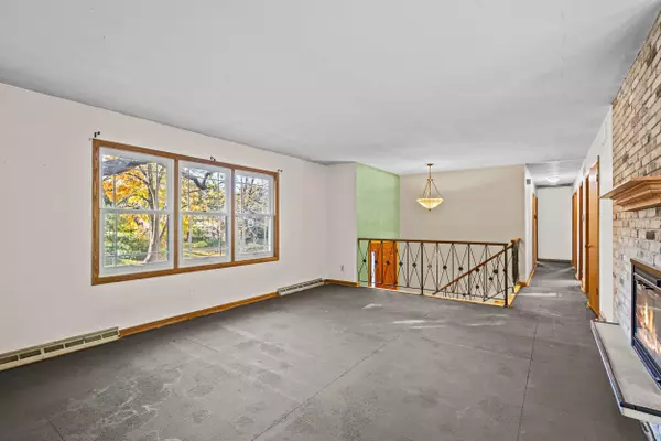 Madison, WI 53705,5 S YELLOWSTONE Drive