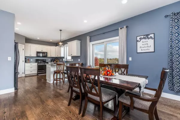 Benton, IL 53803,434 White Street