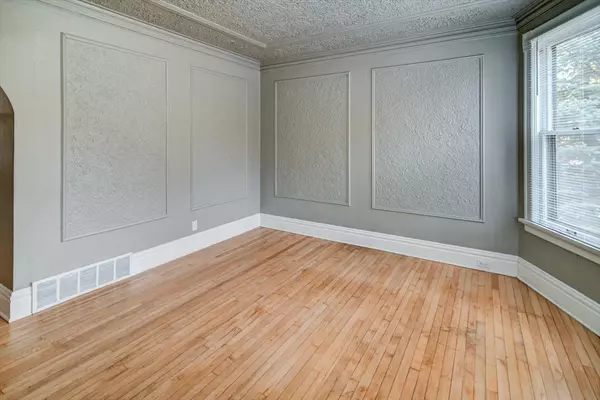 Madison, WI 53715,1133-1135 Vilas Avenue