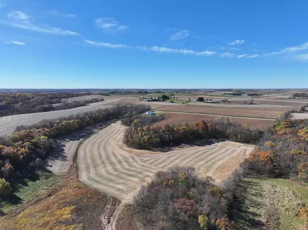 Belleville, WI 53508,11.5 M/L acres Primrose Center Road