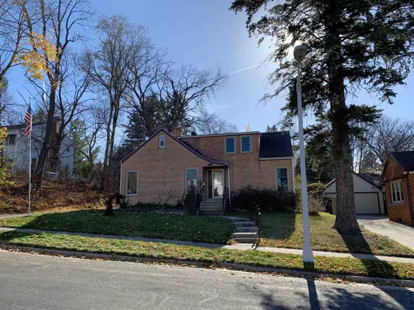 Beaver Dam, WI 53916,615 W Mackie Street