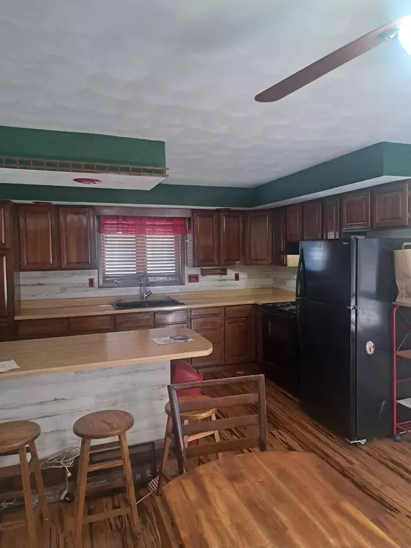 Monticello, WI 53570,660 E Lake Avenue