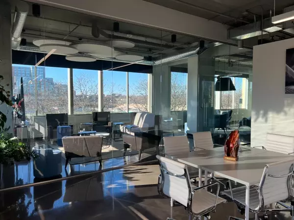 1010 E Washington Avenue #302, Madison, WI 53703-1234