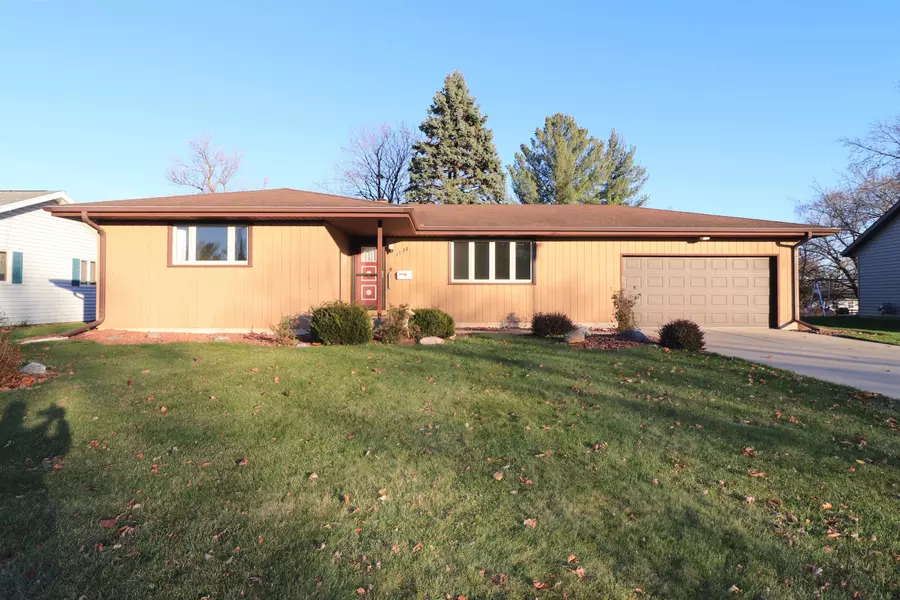 1128 N Osborne Avenue, Janesville, WI 53548