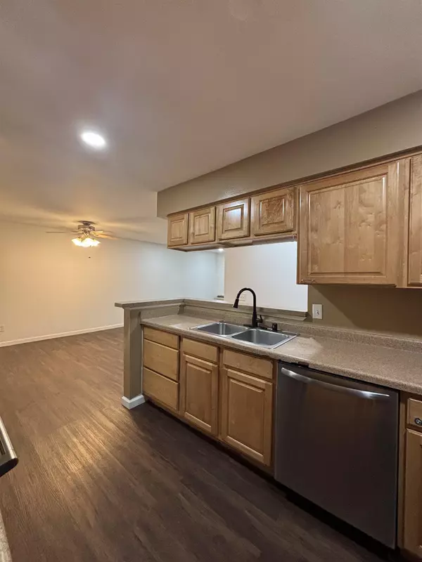 Madison, WI 53719,1140 Morraine View Drive #105