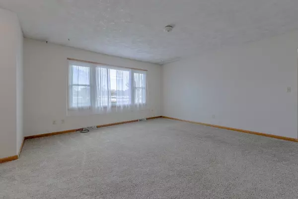 Janesville, WI 53545,32 S Pontiac Drive