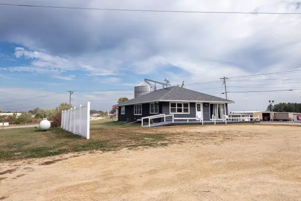 Mineral Point, WI 53565,674 County Road O Road