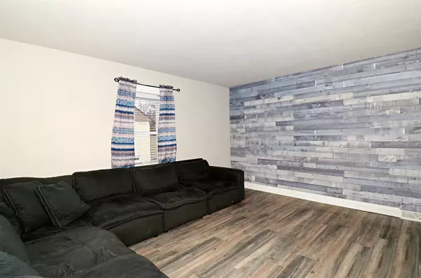 Prairie Du Sac, WI 53578,60 Grand Avenue