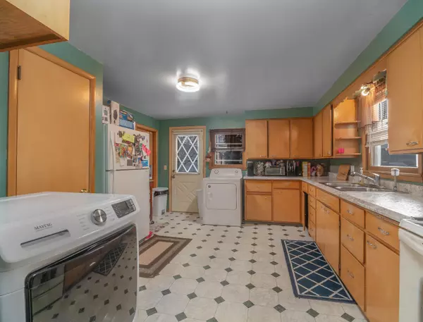 Waupun, WI 53963,25 W Franklin Street