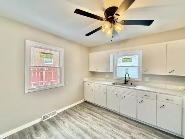 Beloit, WI 53511,2035-2039 Roosevelt Avenue