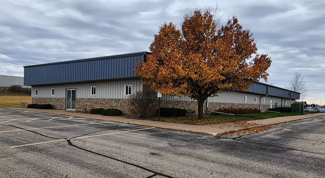1555 US 151 Business, Platteville, WI 53818-3900