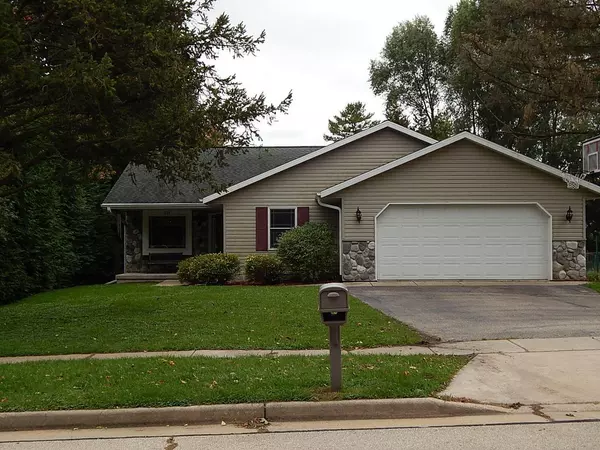 105 Parkview Drive, Johnson Creek, WI 53038