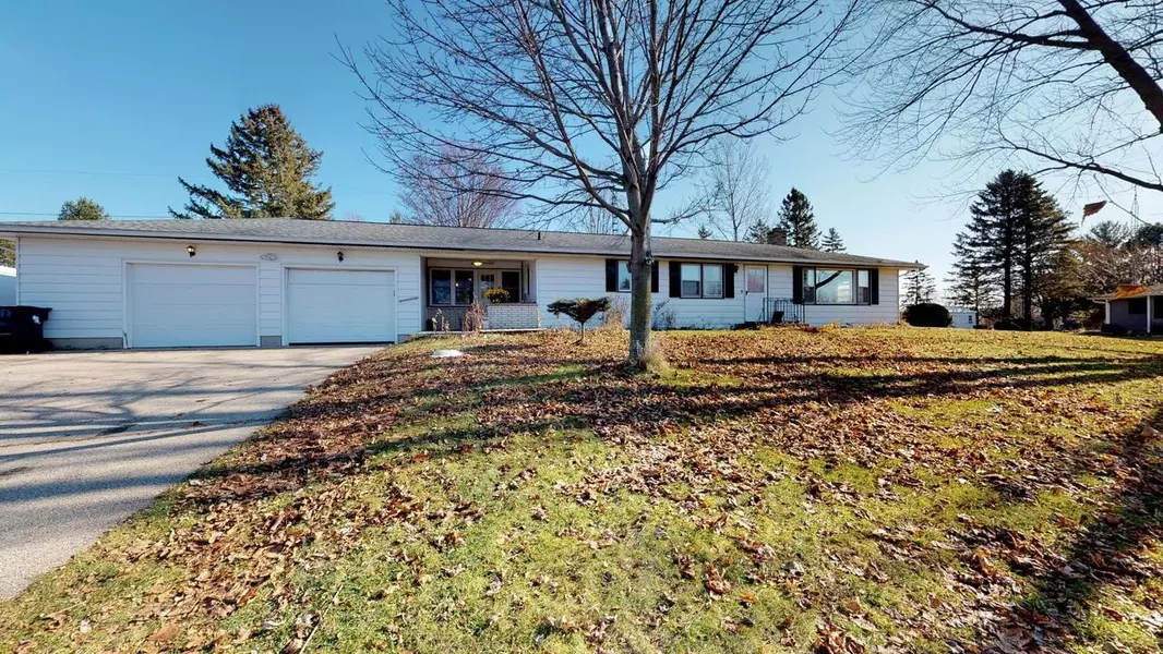 N1644 Poeppel Rd, Fort Atkinson, WI 53538