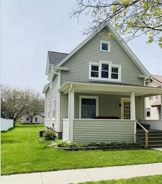 618 Grant St, Fort Atkinson, WI 53538