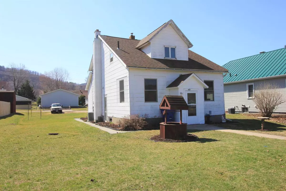 Coon Valley, WI 54623,602 Central Avenue