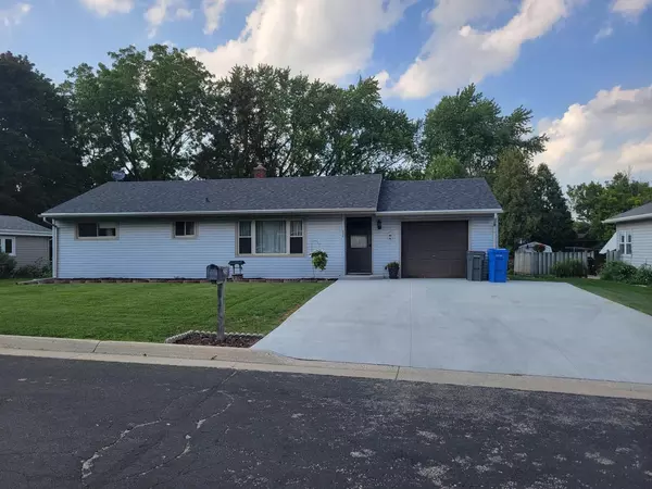 232 Lounsbury St, Watertown, WI 53098