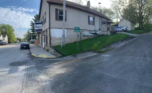 200 S River Street, Lowell, WI 53557