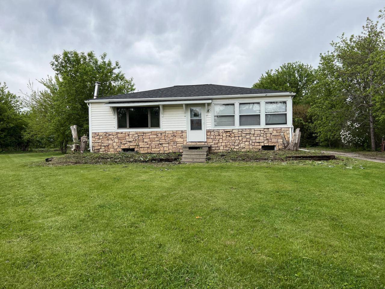 111 Hiawatha Street #113, Watertown, WI 53098