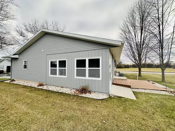 Fond Du Lac, WI 54935,15 Heritage Lane