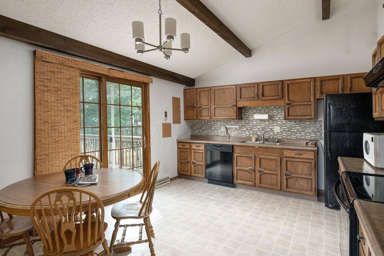 Viroqua, WI 54665,909 E Court Street