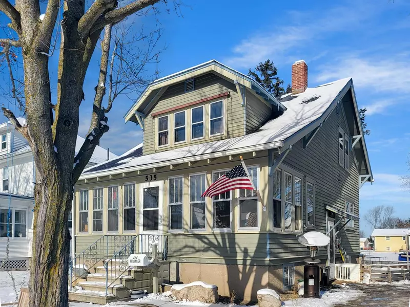 535 E Oak Street, Juneau, WI 53039