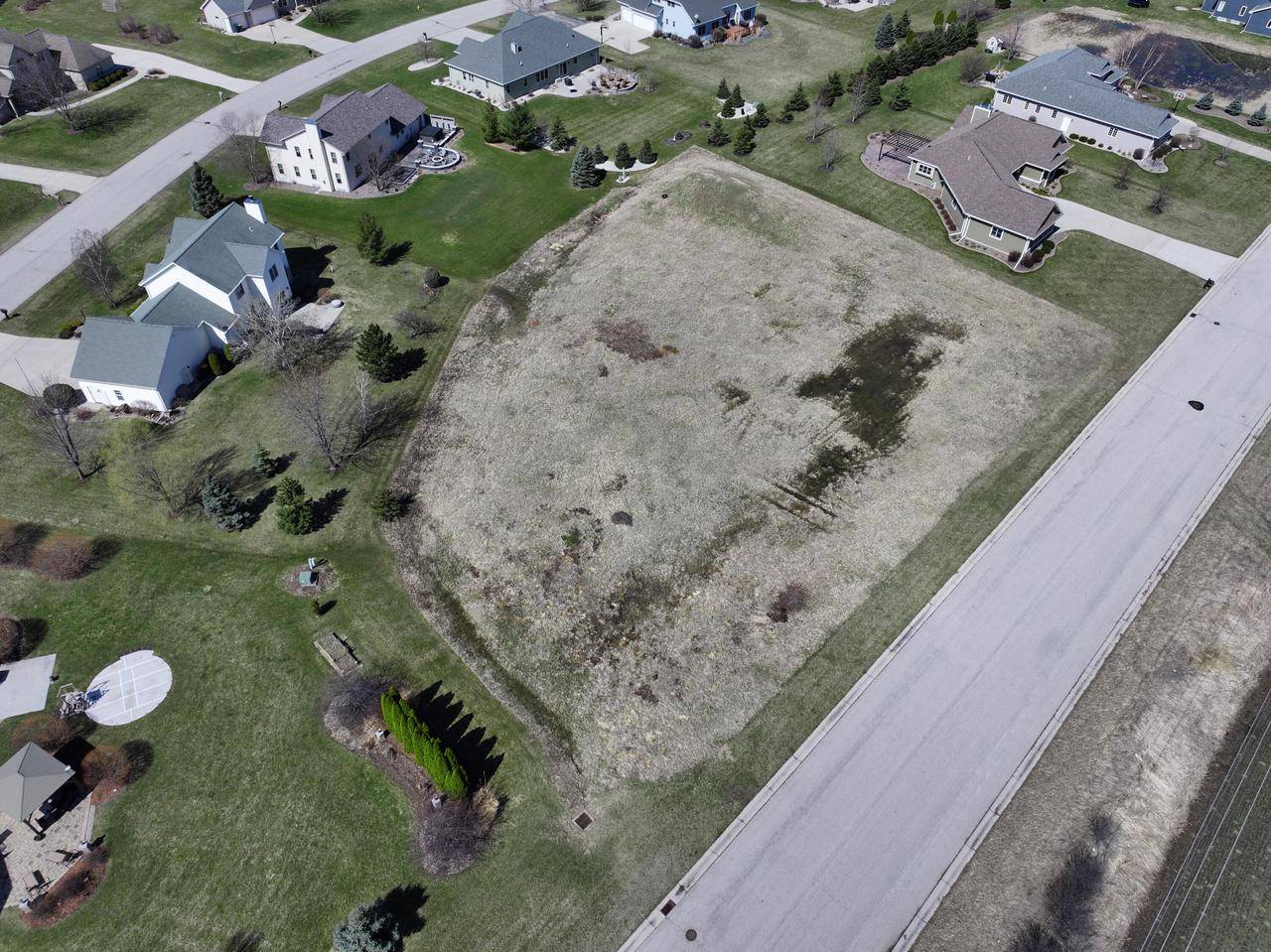 838 S COUNTRY Lane, Fond Du Lac, WI 54935