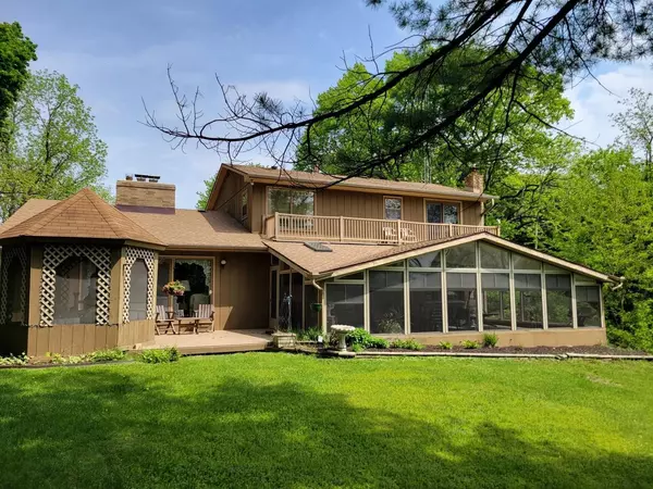 2950 North Shore Drive, Delavan, WI 53115