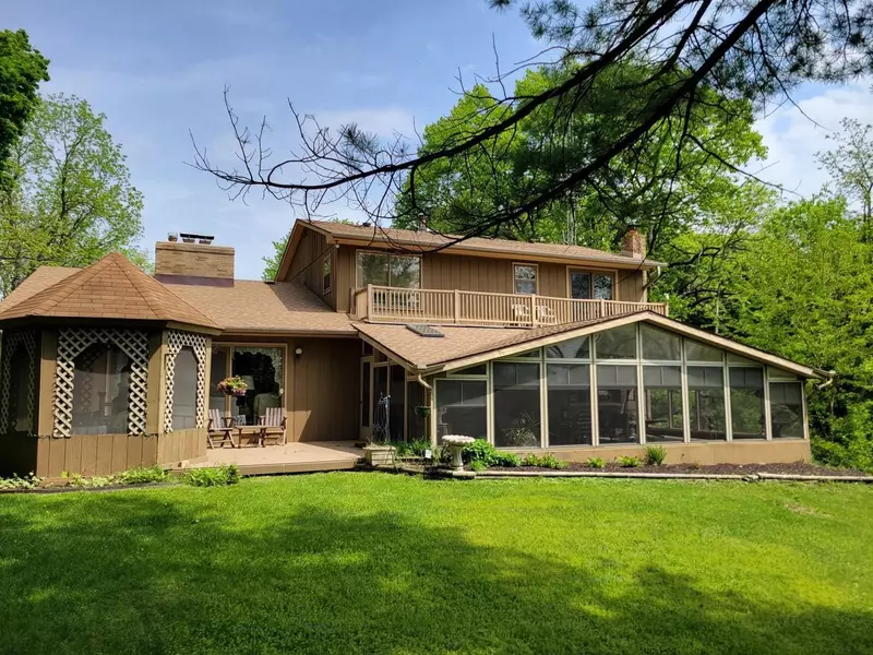 2950 North Shore Drive, Delavan, WI 53115