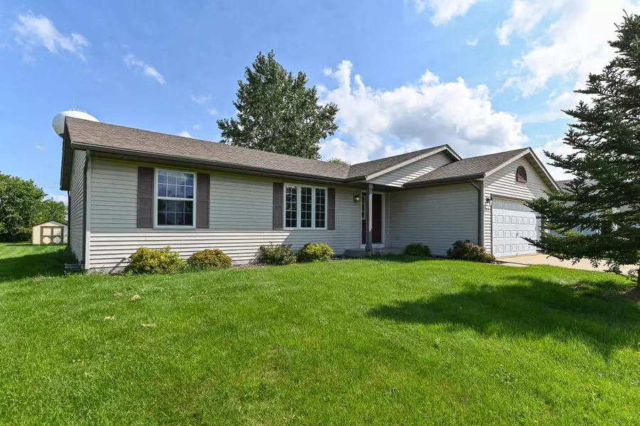 1419 Whispering Pines Drive, Delavan, WI 53115