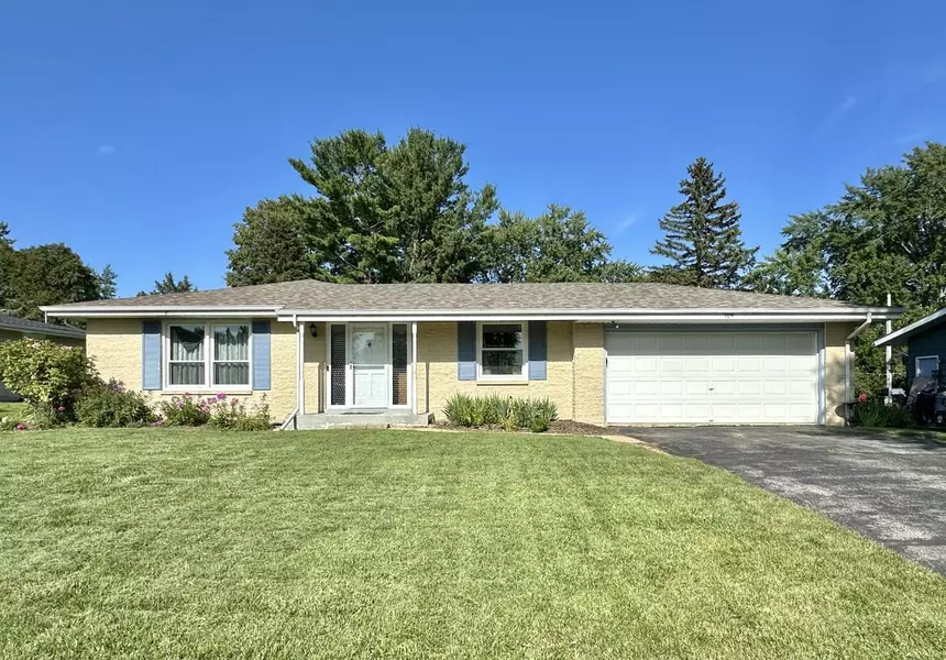 709 Madison Drive, Delavan, WI 53115