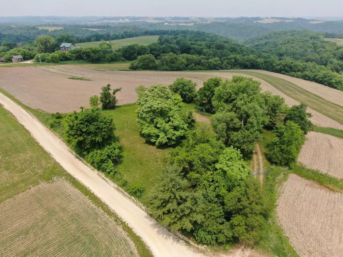 Wauzeka, WI 53826,54008 VALENTINE Lane