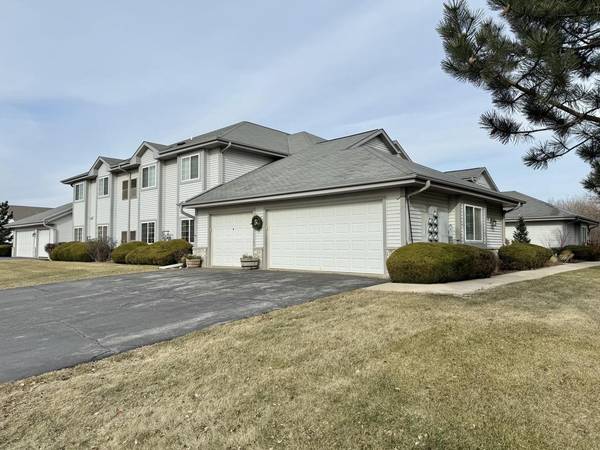 423 Betzer Road #D, Delavan, WI 53115