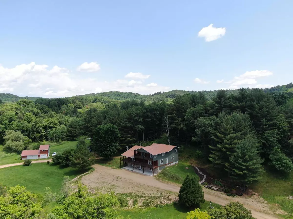 Cazenovia, WI 53924,26350 Drake Lane