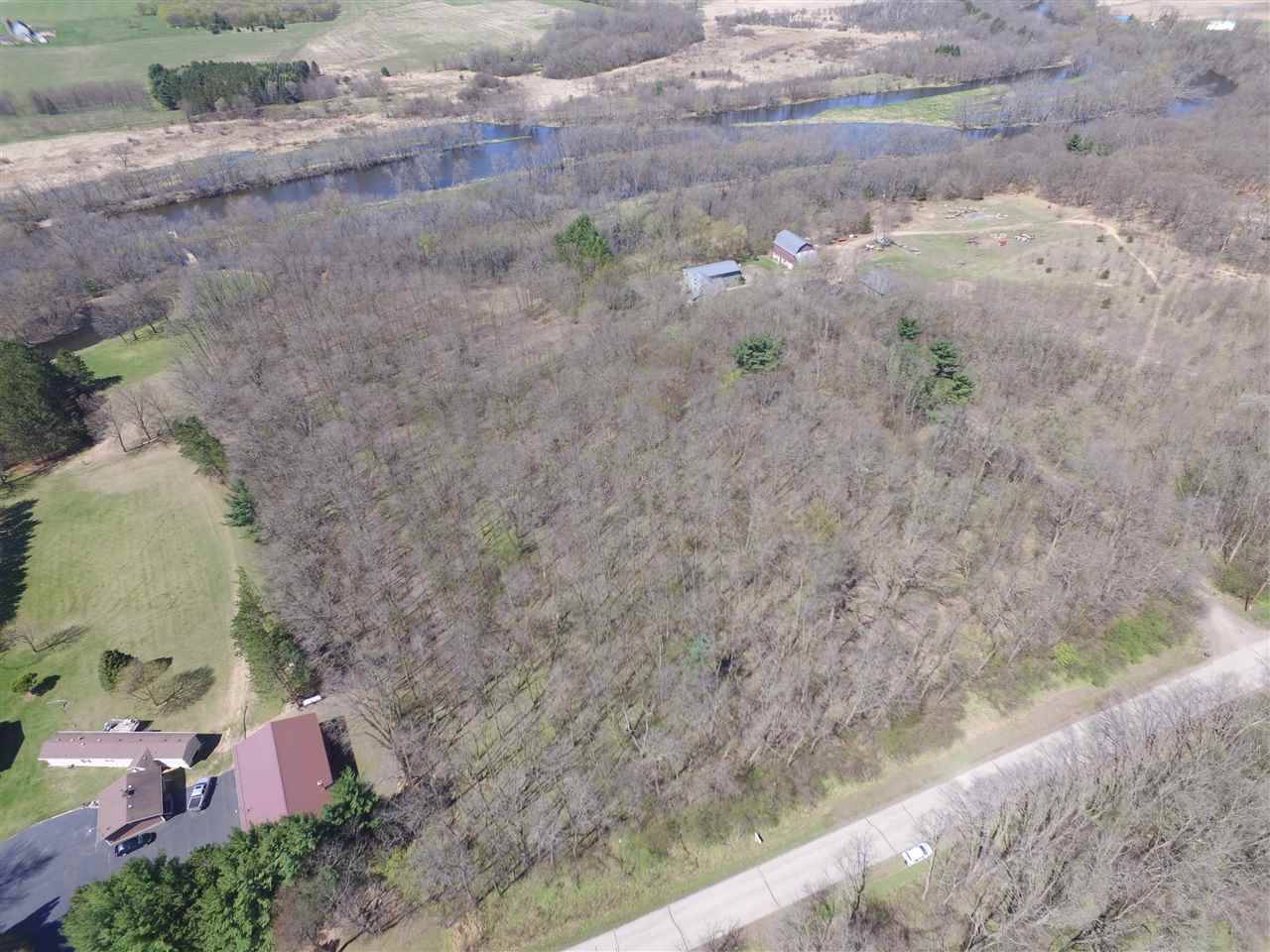 HUCKLEBERRY ROAD, Princeton, WI 54968